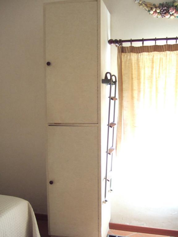 Eremo Hotel Casa Del Sorriso Эриче Номер фото