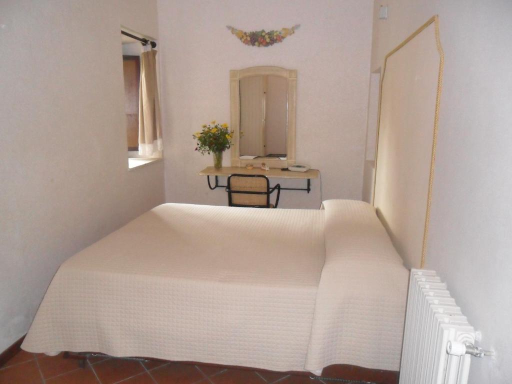 Eremo Hotel Casa Del Sorriso Эриче Экстерьер фото